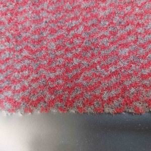 10476